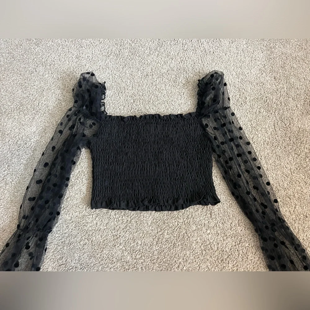 Black Long Sleeve Polka Dot Size Small